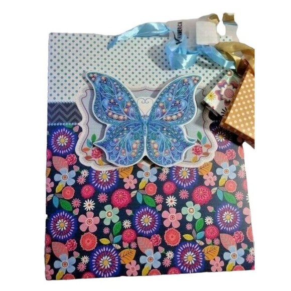 IV America Butterfly 3-pc Gift Bags 3-D Chevron Floral Dots Ribbon Handle NEW - Picture 4 of 5